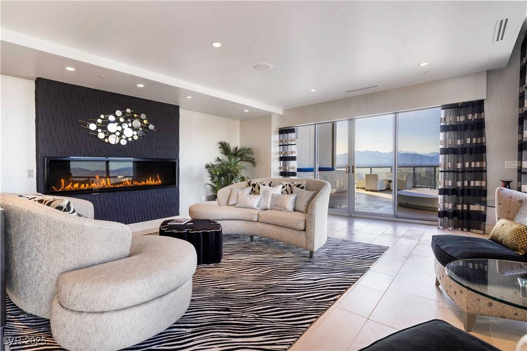 Las Vegas, NV 89102,200 W Sahara AVE #4101