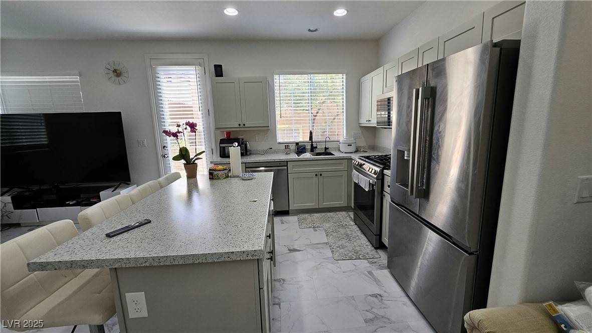 Las Vegas, NV 89147,3634 Surfboard CT