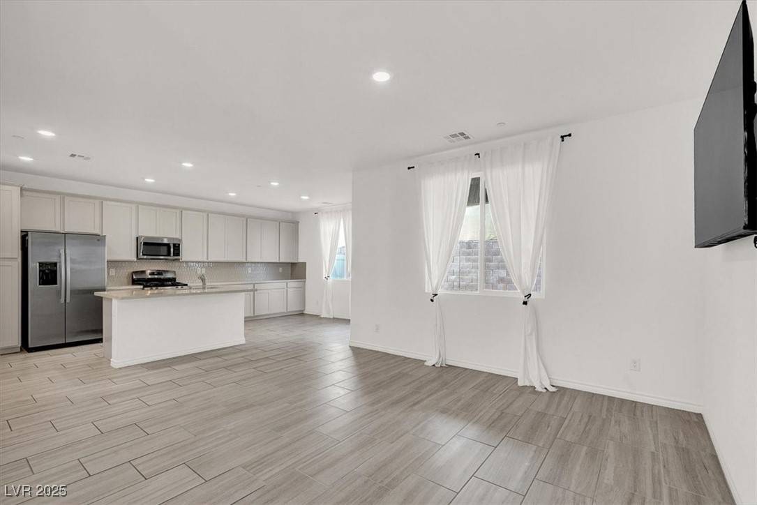 Henderson, NV 89015,315 Owens Peak DR