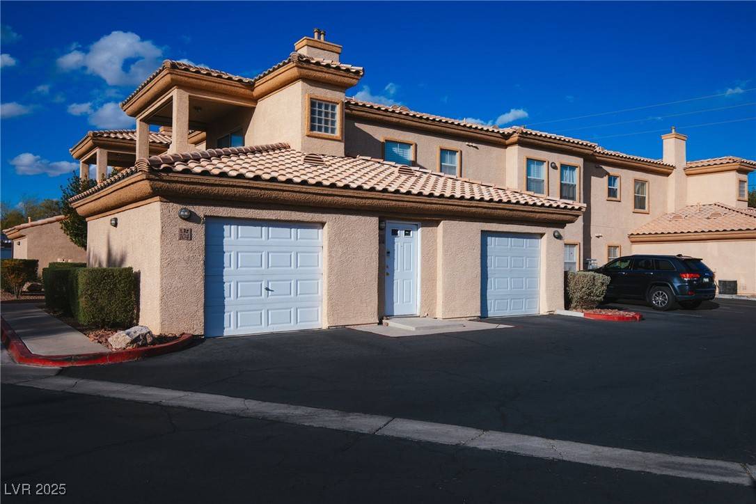 Las Vegas, NV 89108,6700 Amarinta AVE #104
