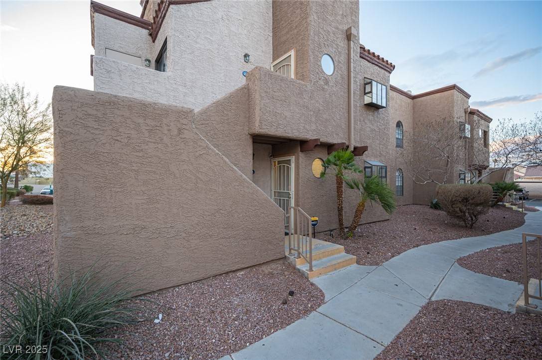 Las Vegas, NV 89142,2969 Juniper Hills BLVD #103