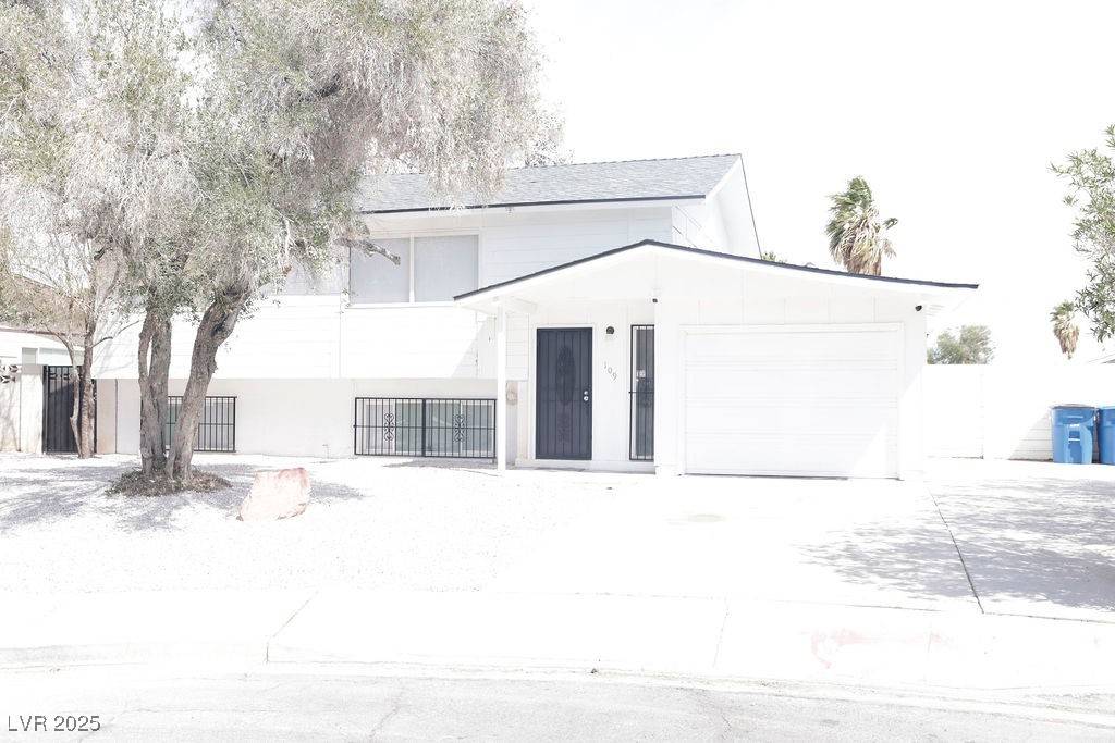 Las Vegas, NV 89145,109 Breeze CT