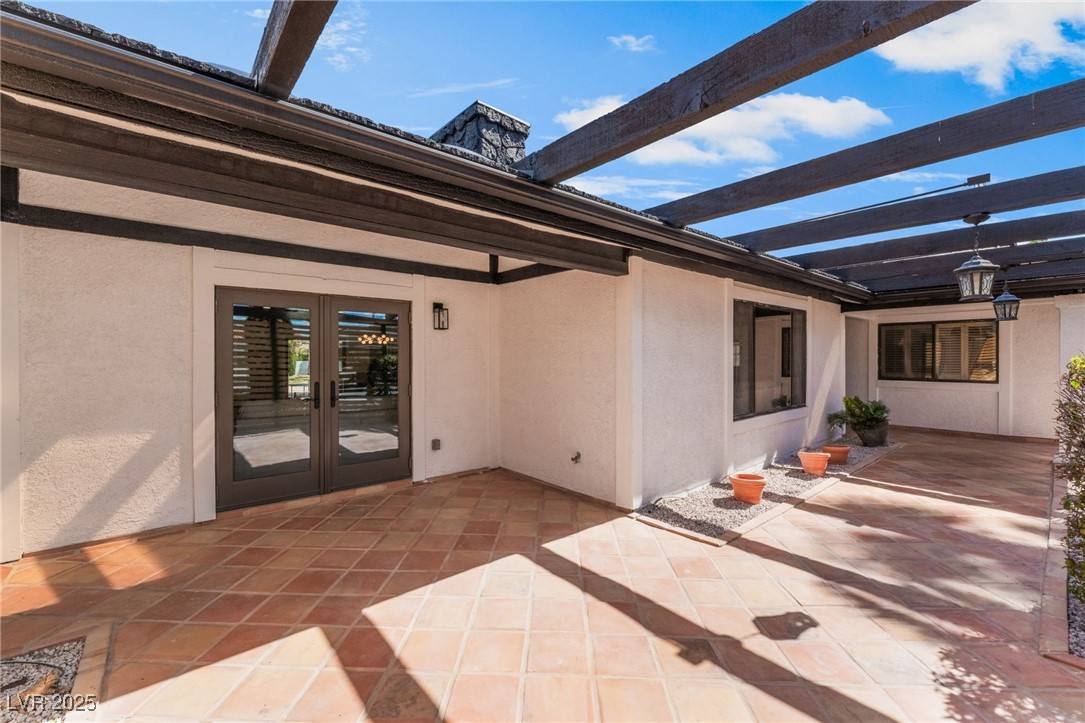 Las Vegas, NV 89107,401 Lacy LN