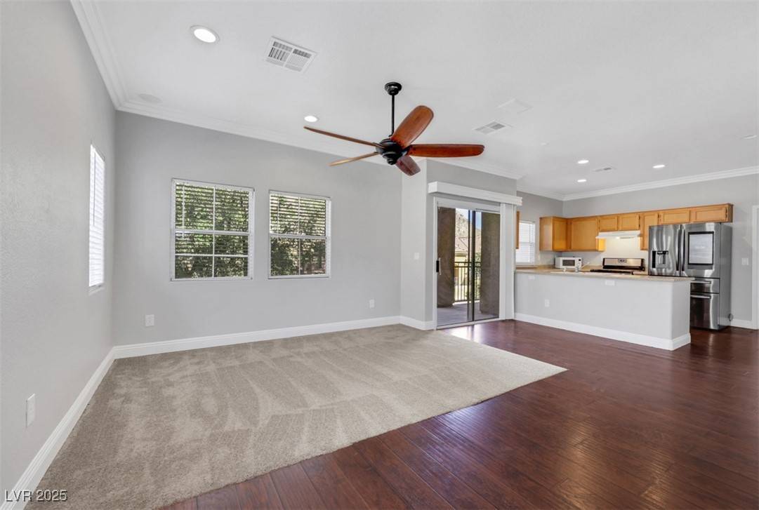 Las Vegas, NV 89129,10120 Cedar Key AVE #201