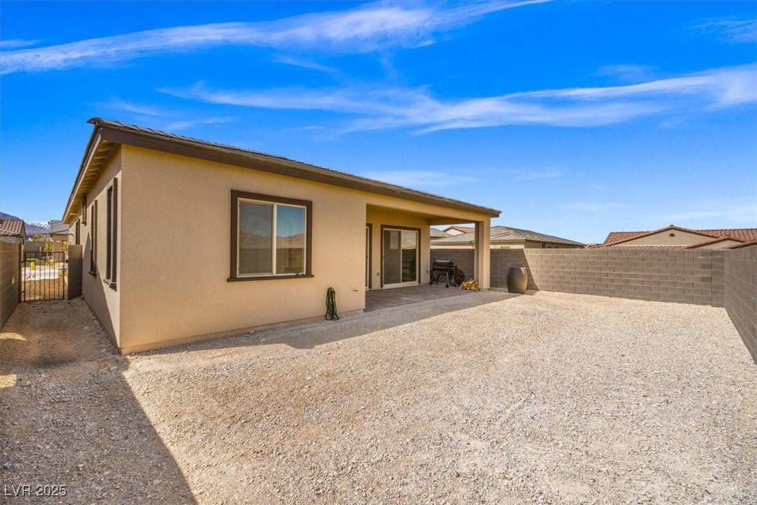 Las Vegas, NV 89143,10186 Zeta Tucana ST