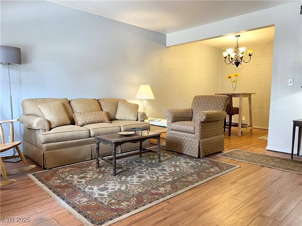 Las Vegas, NV 89169,625 S Royal Crest CIR #2