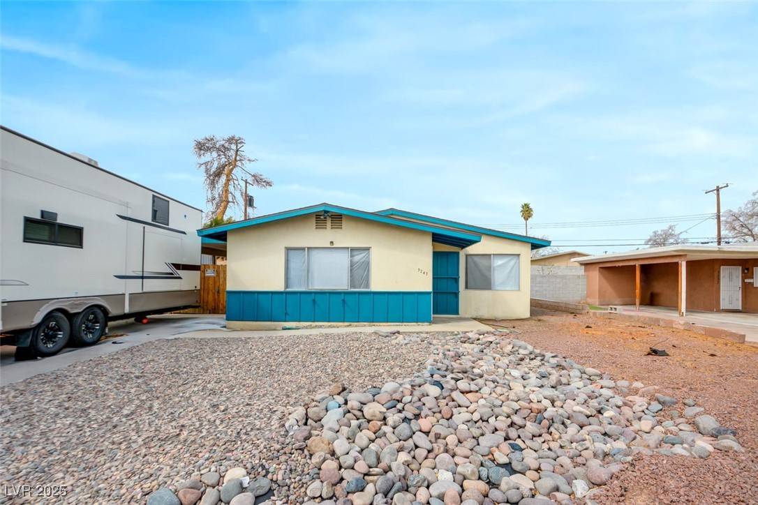 Las Vegas, NV 89121,3247 Greenbriar DR