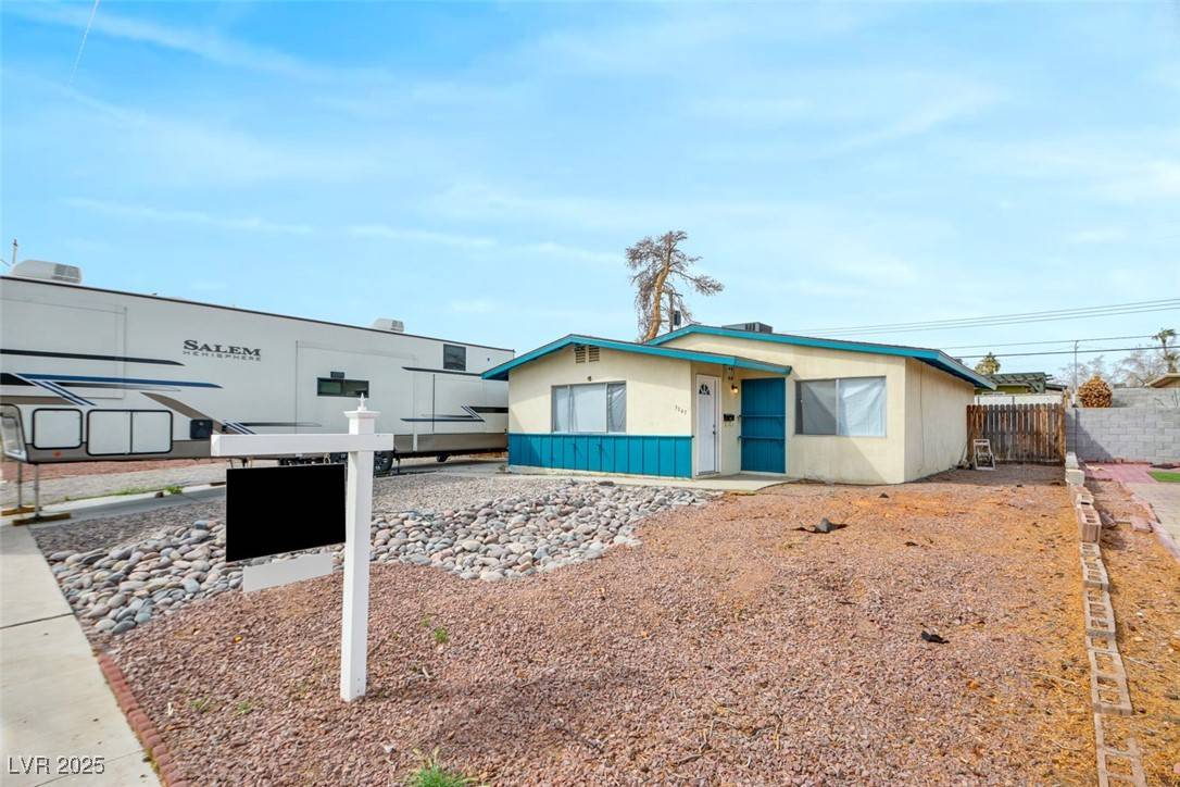 Las Vegas, NV 89121,3247 Greenbriar DR
