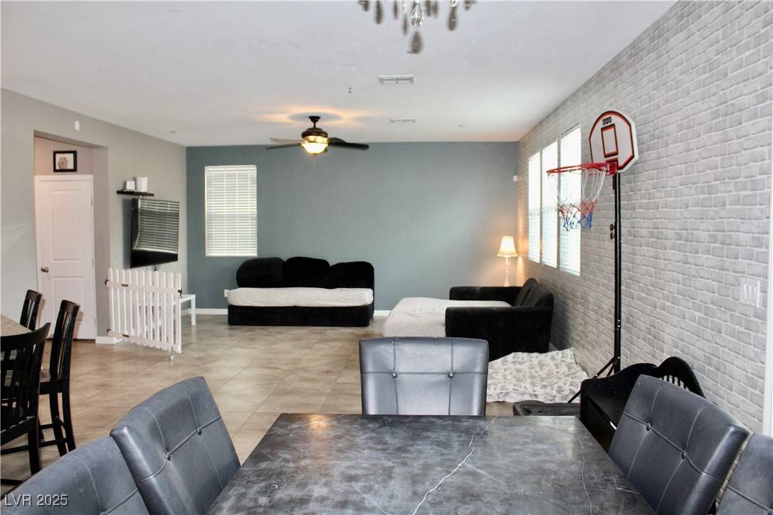 Henderson, NV 89044,2204 Valdina ST