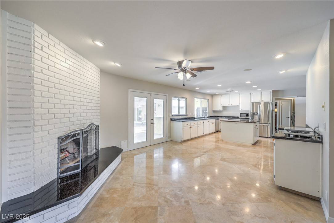 Las Vegas, NV 89121,4170 Ridgecrest DR