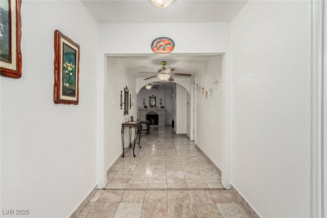 Las Vegas, NV 89104,1924 S 6th ST