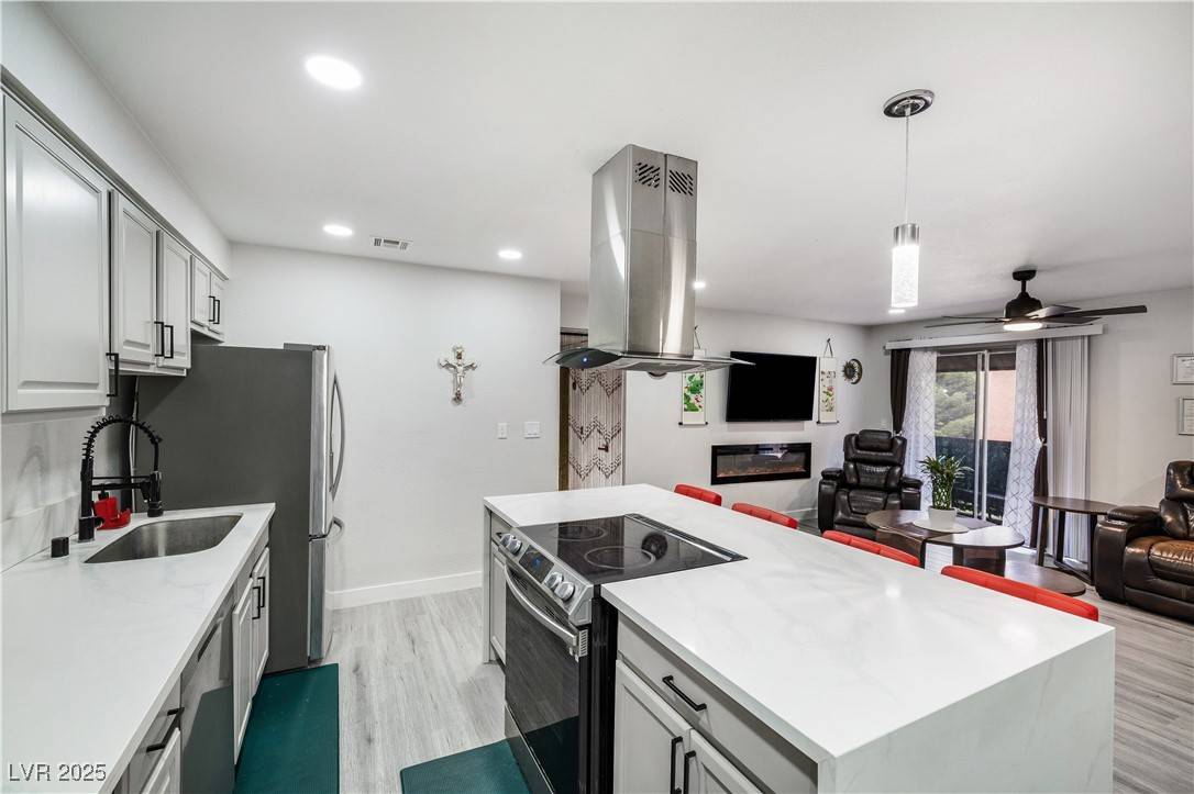 Las Vegas, NV 89103,5097 Indian River DR #172