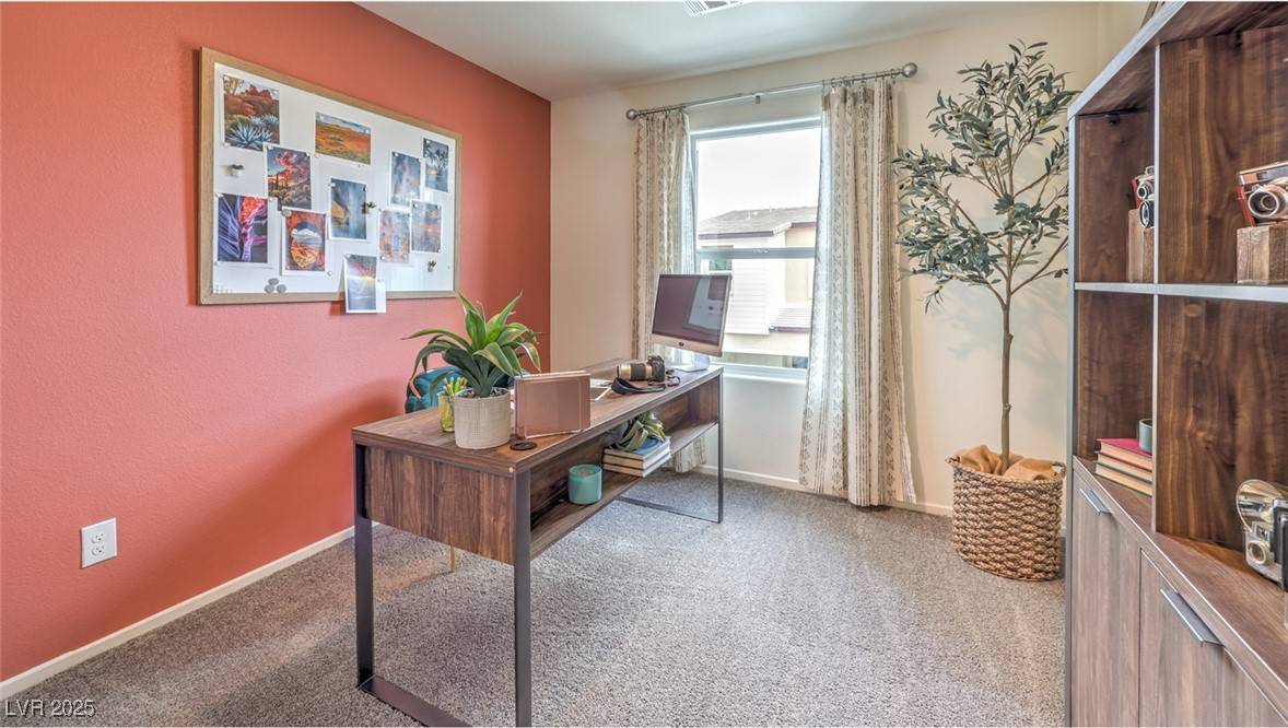 Las Vegas, NV 89166,6920 Lynbridge ST #49