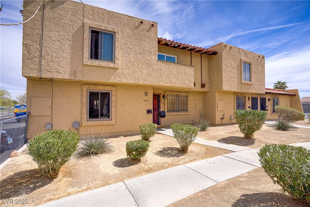 Las Vegas, NV 89108,5706 W Lake Mead BLVD