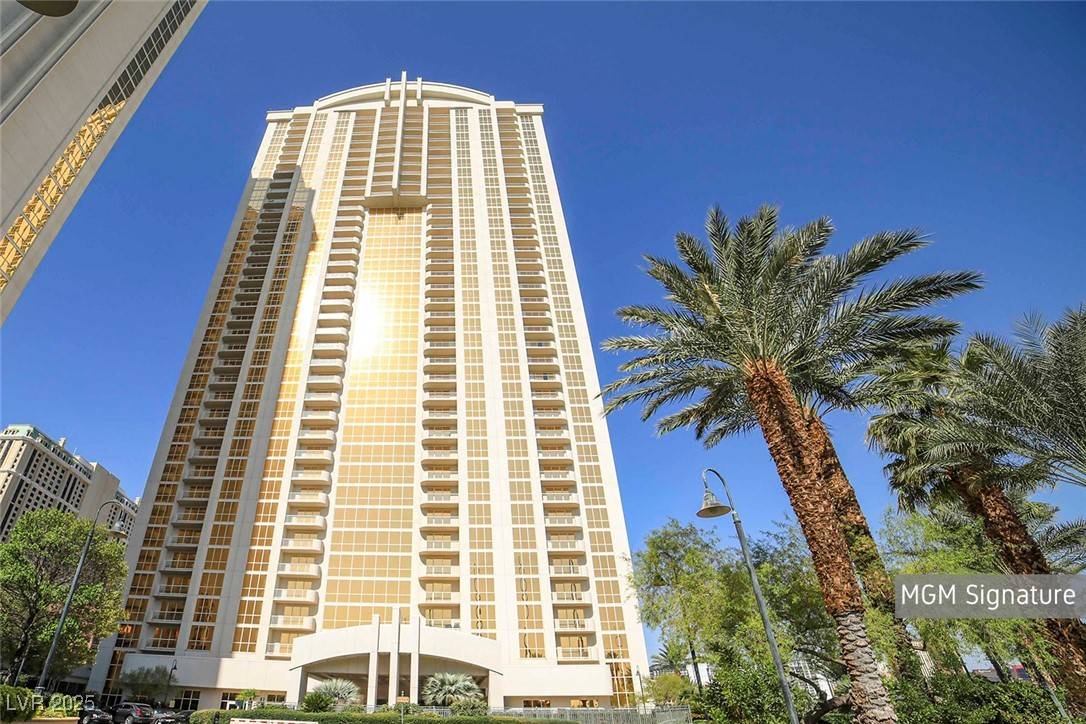 Las Vegas, NV 89109,125 E HARMON AVE #3220