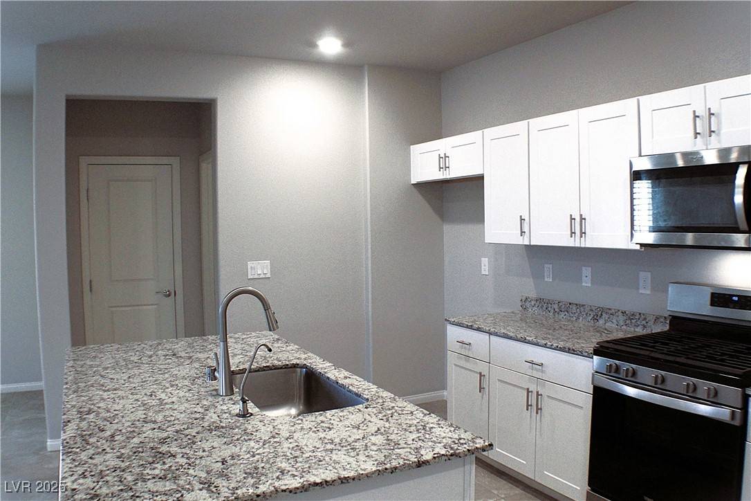 Henderson, NV 89044,12800 Oceano Dunes CT