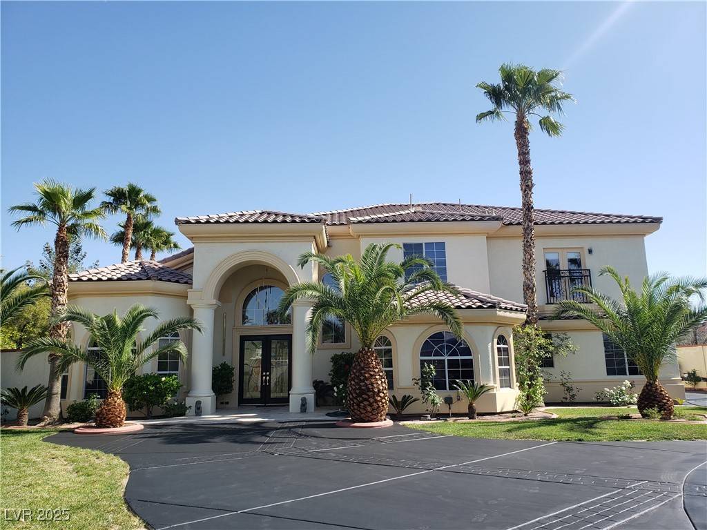 Las Vegas, NV 89117,7261 Obannon DR