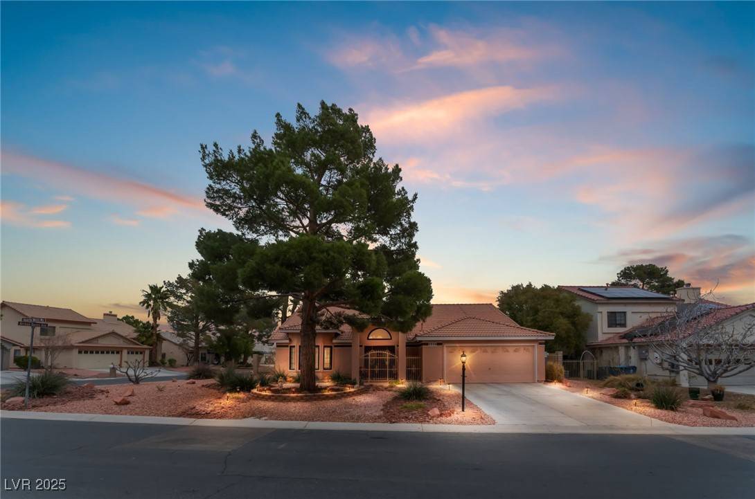 Las Vegas, NV 89130,5528 Apache Wells WAY