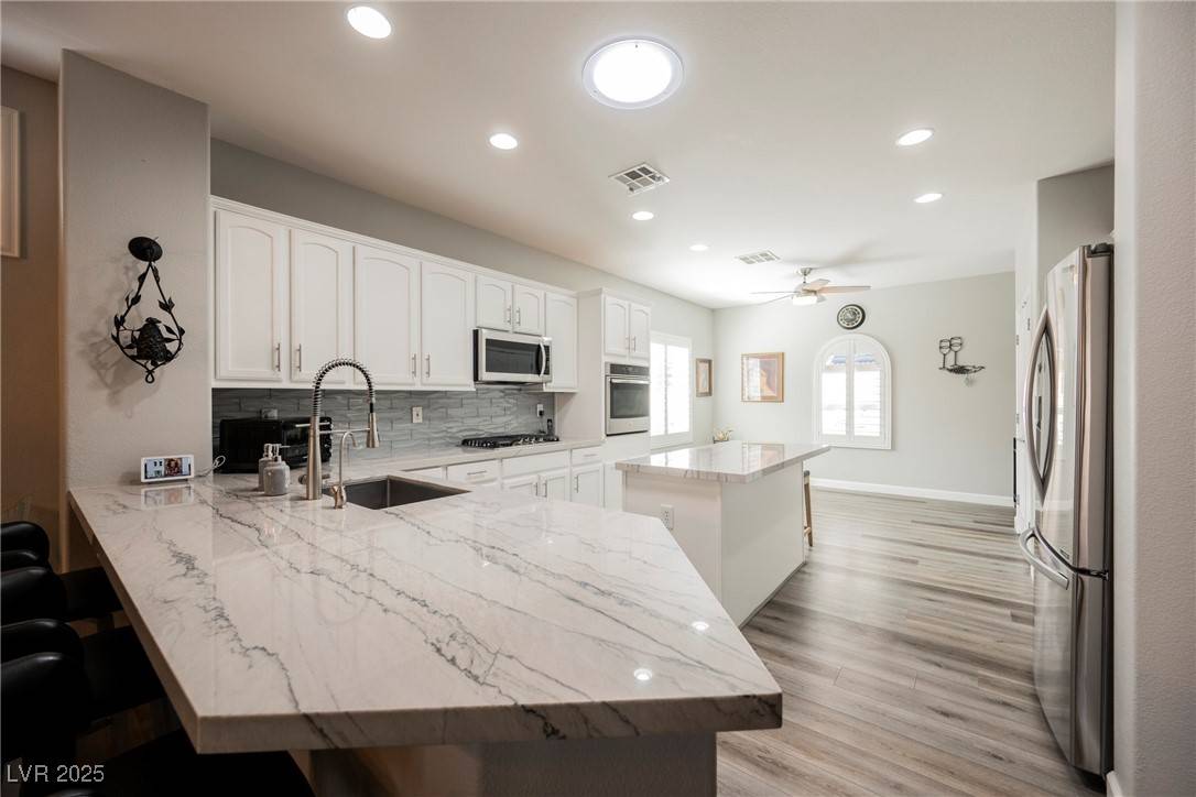 Henderson, NV 89052,2306 Valley Cottage AVE