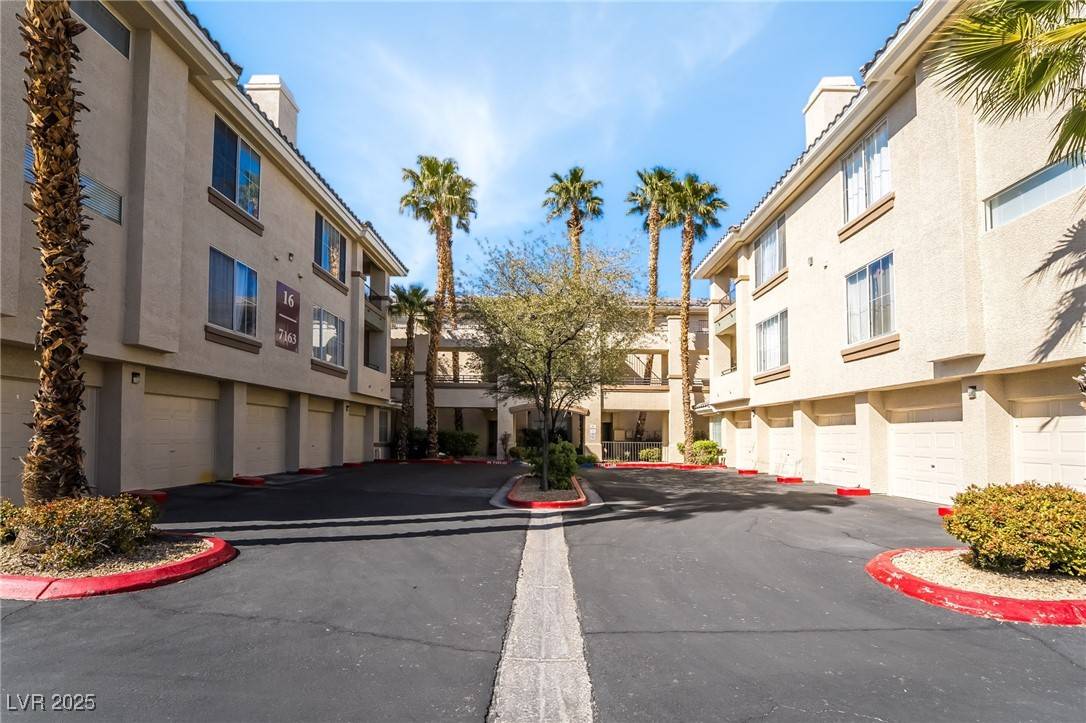 Las Vegas, NV 89113,7163 S Durango DR #303