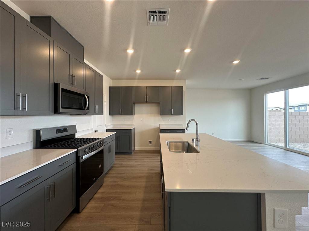 Las Vegas, NV 89148,9126 Vesey AVE