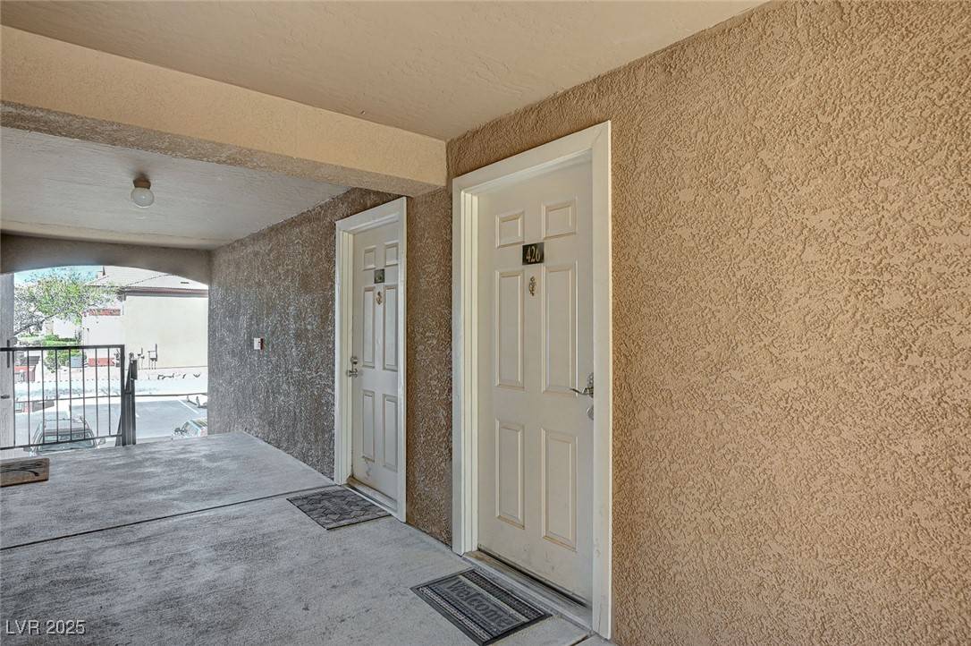Henderson, NV 89012,231 W Horizon Ridge Pkwy #426
