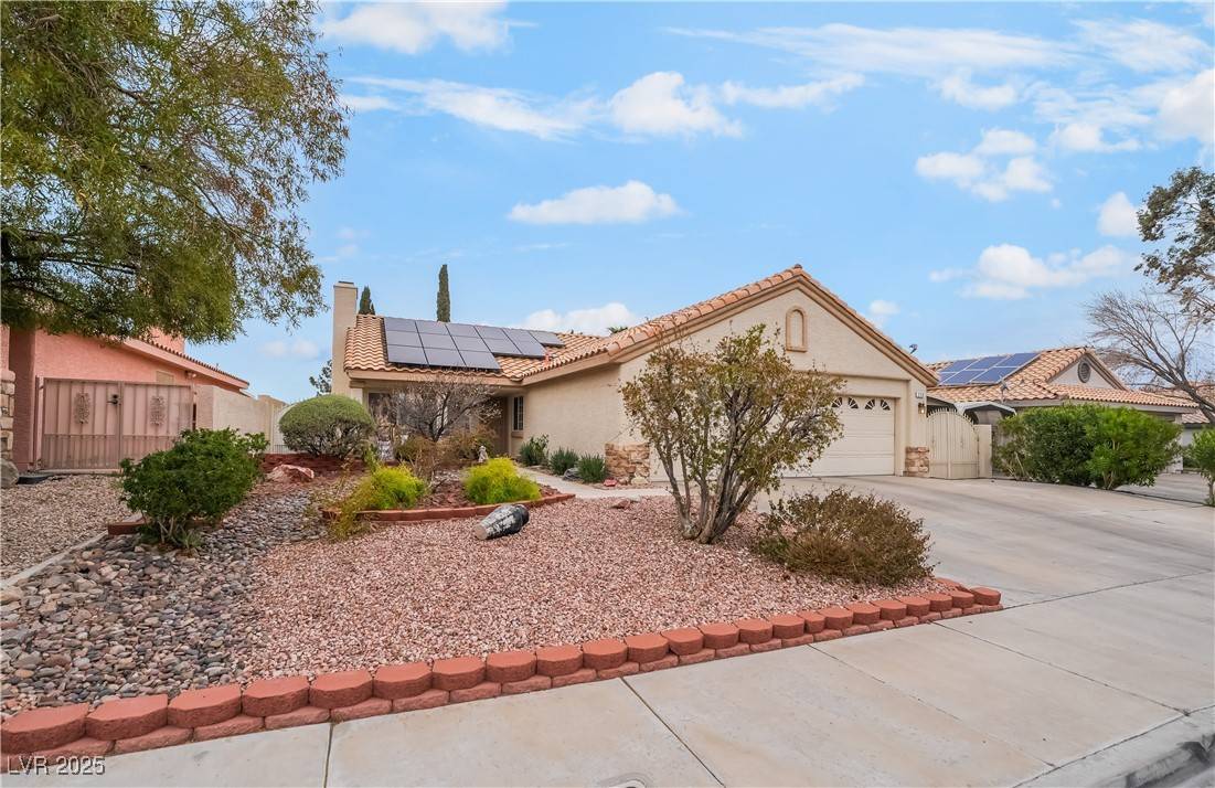Henderson, NV 89002,213 Red Coral DR