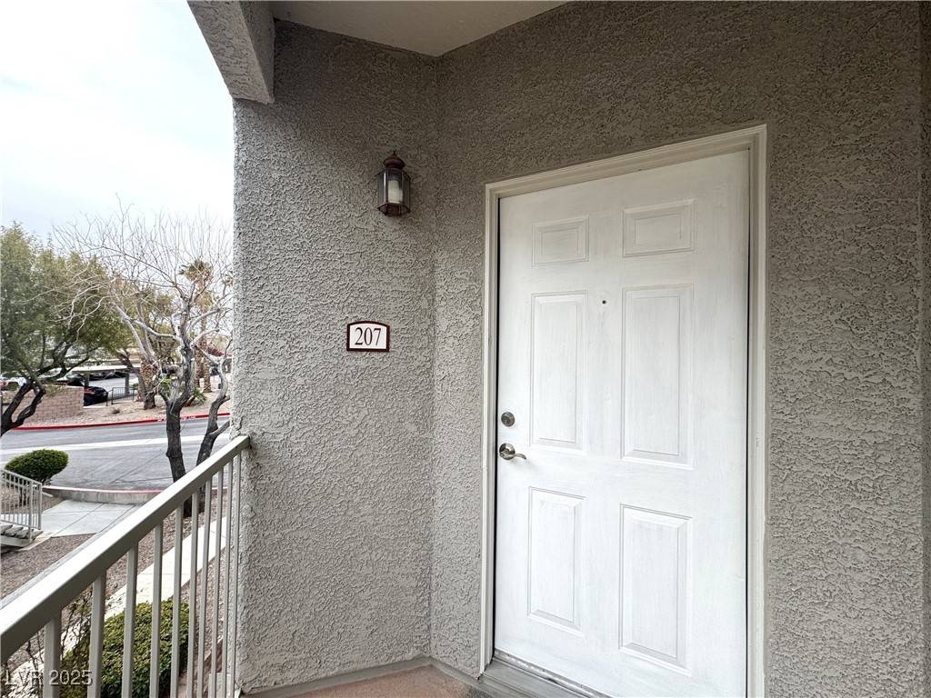 Las Vegas, NV 89113,6160 Rumrill ST #207
