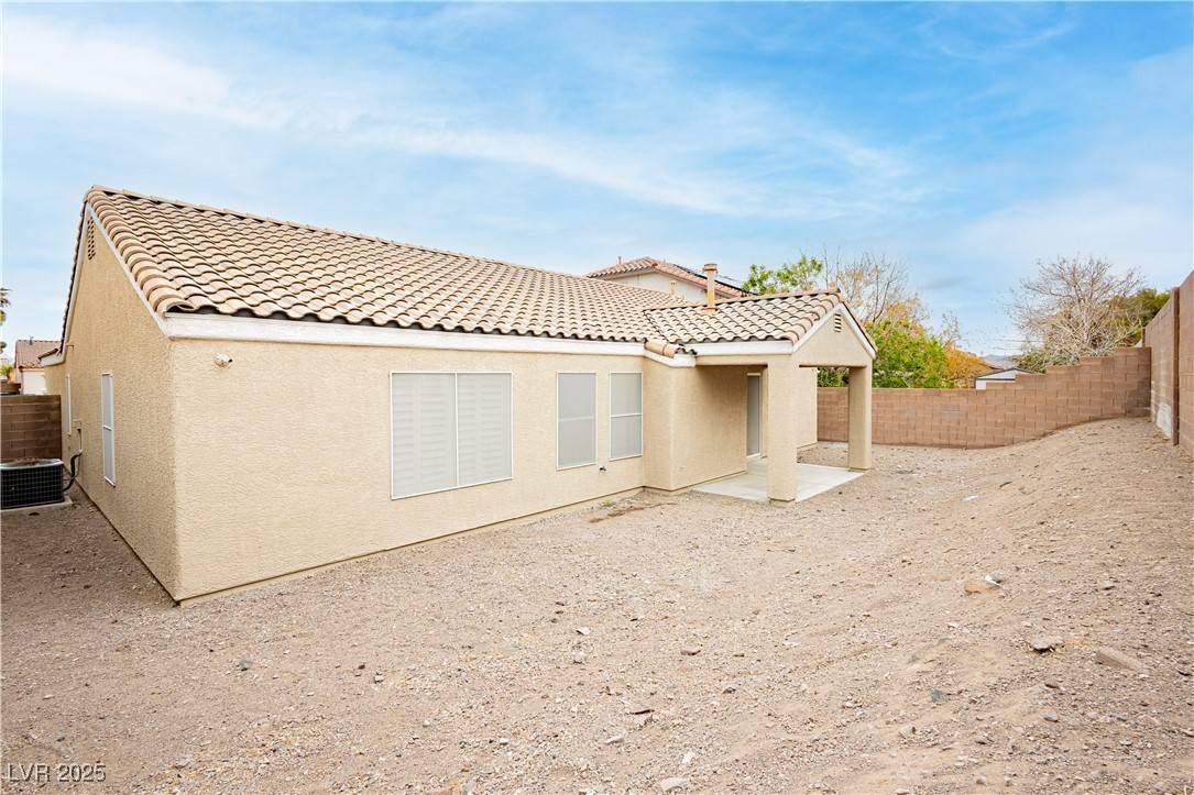 Henderson, NV 89002,187 Golden Crown AVE