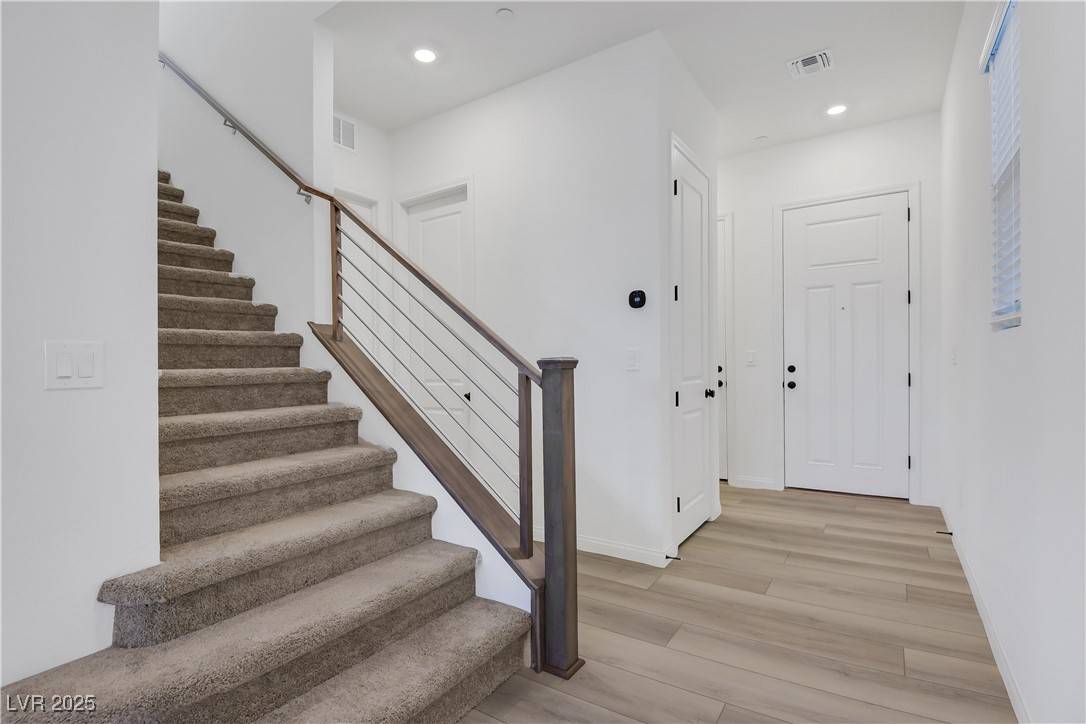 Las Vegas, NV 89138,1570 Rock Kestrel ST