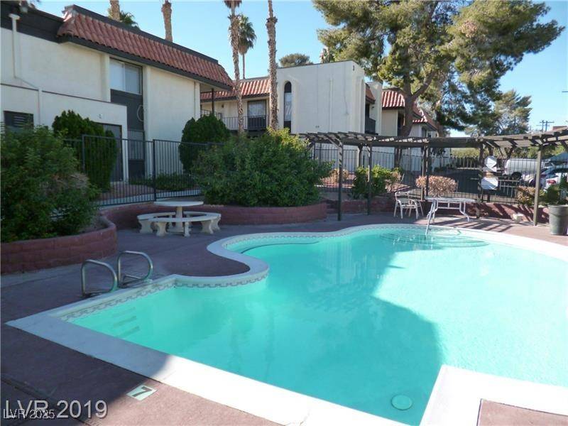 Las Vegas, NV 89169,1440 VEGAS VALLEY DR #7