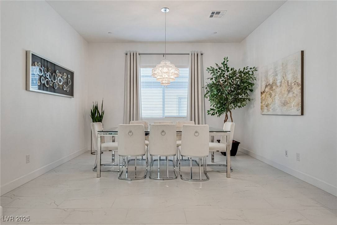 Henderson, NV 89011,827 Klamath Springs ST