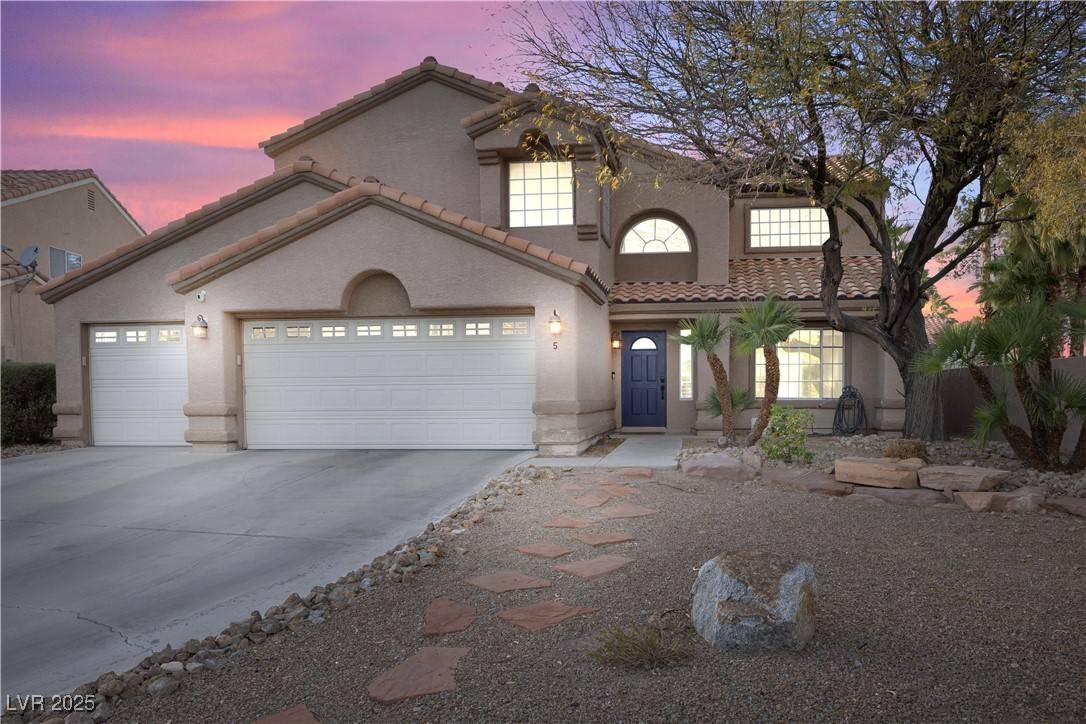 Henderson, NV 89074,5 Rampart CT