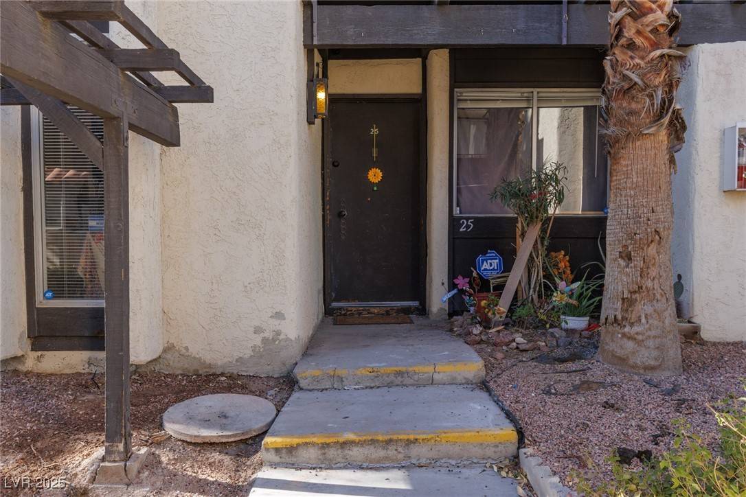 Las Vegas, NV 89169,1390 Vegas Valley DR #25