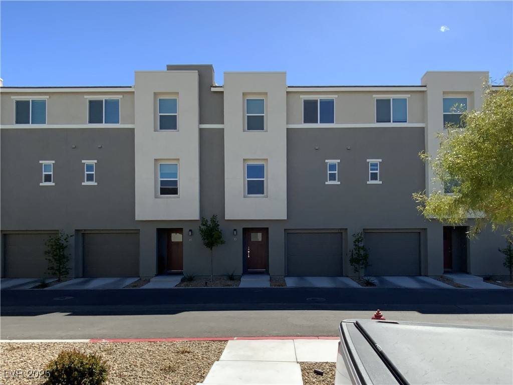 Las Vegas, NV 89183,2775 Atomic Tangerine WAY #4