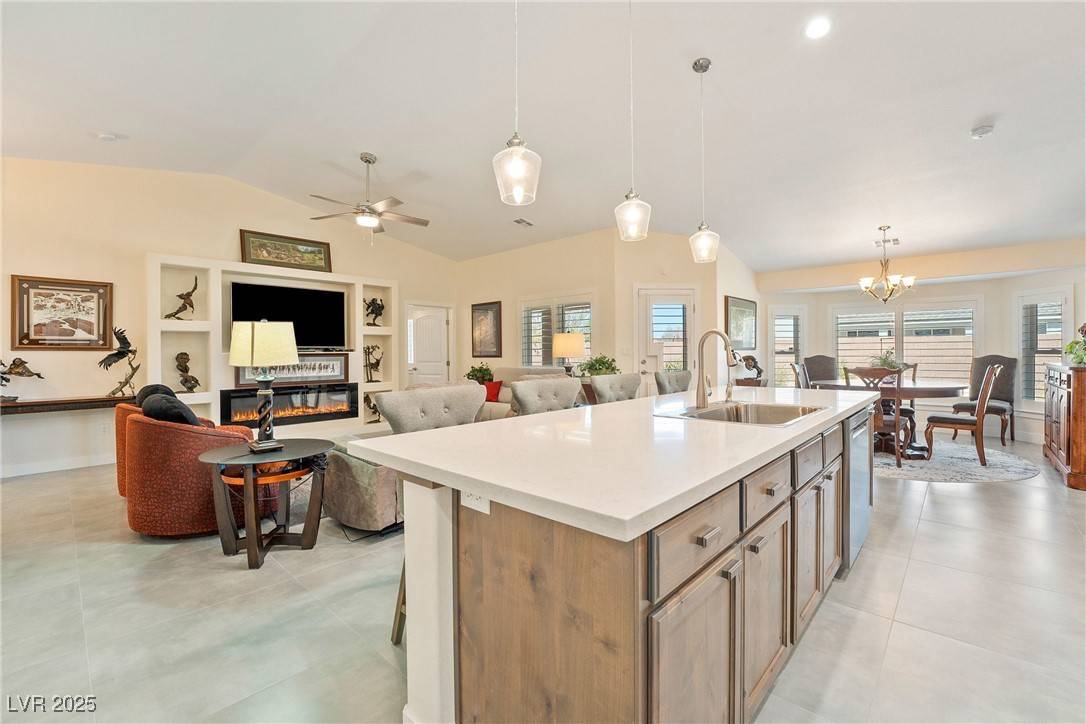 Pahrump, NV 89061,5450 Barnwood CT
