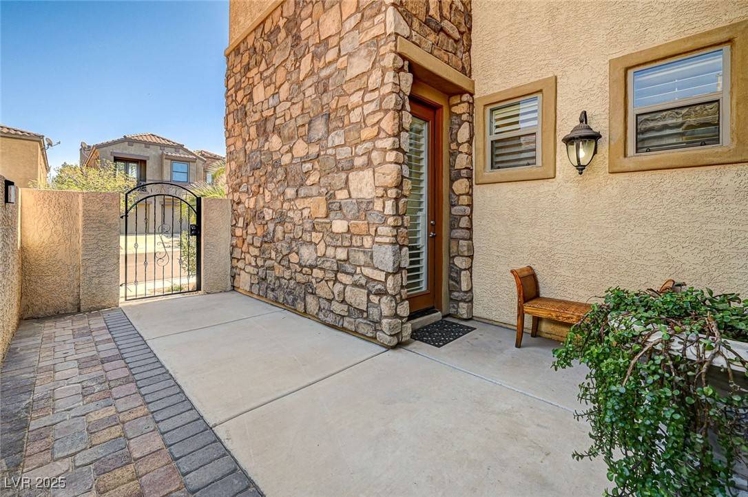 Henderson, NV 89011,949 Via Stellato ST