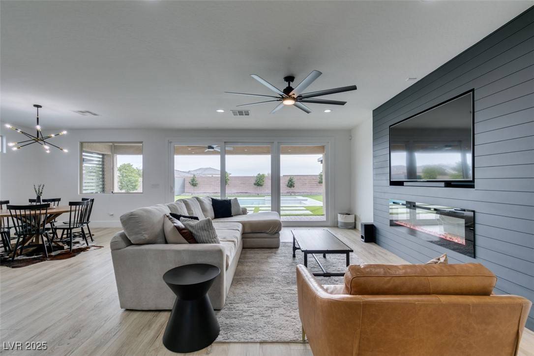 Las Vegas, NV 89149,7310 Southern Magnolia ST