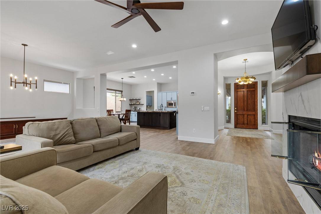 Henderson, NV 89052,26 Moraine DR