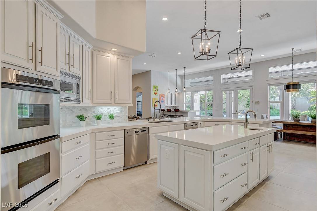 Las Vegas, NV 89117,1841 Newport Bay DR