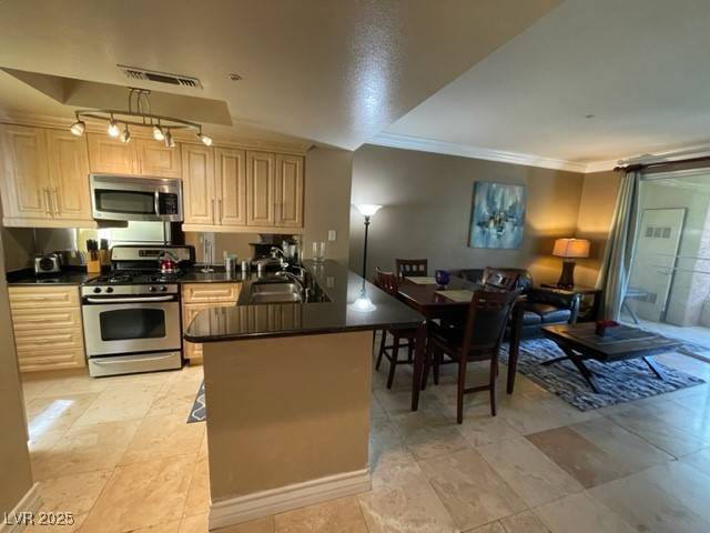 Las Vegas, NV 89169,220 Flamingo RD #210