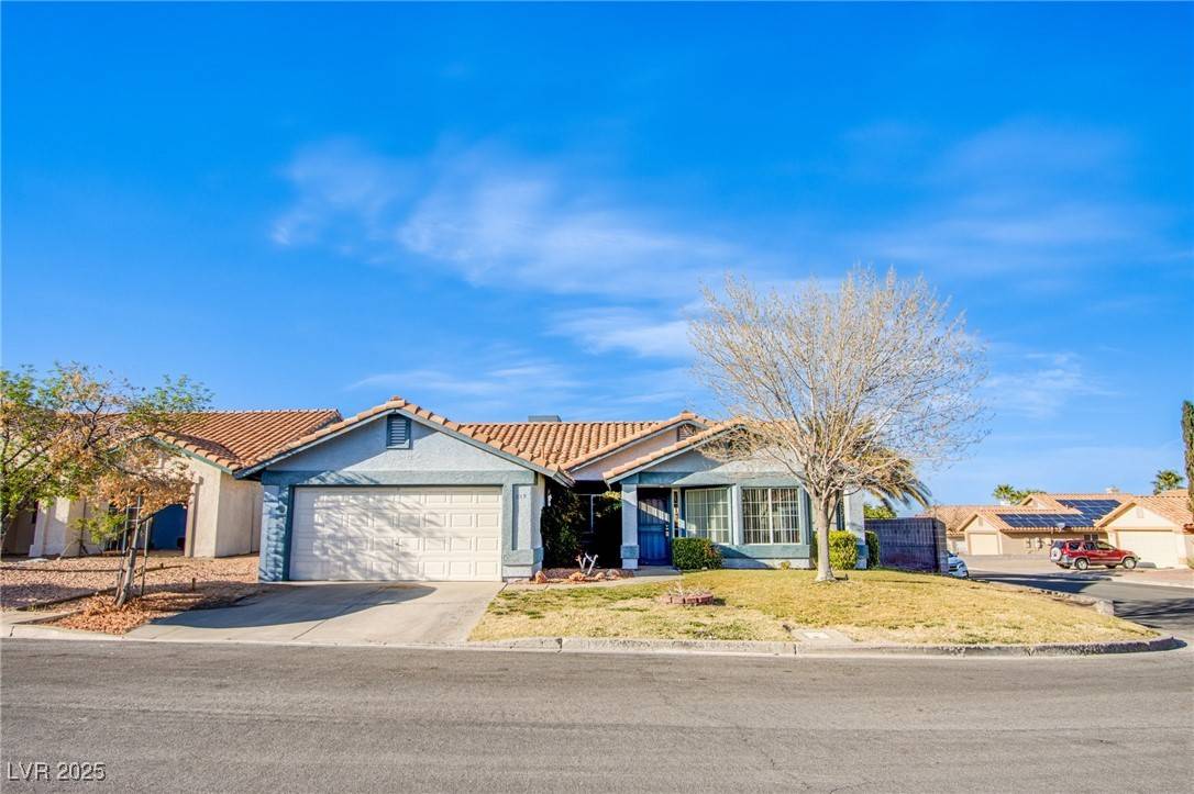 Henderson, NV 89002,819 Teal Wing WAY