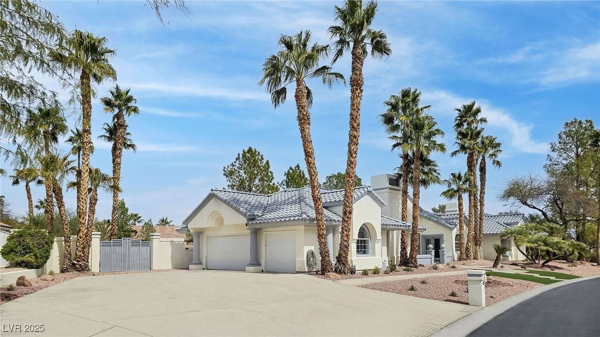 Las Vegas, NV 89149,8112 Golfers Oasis DR