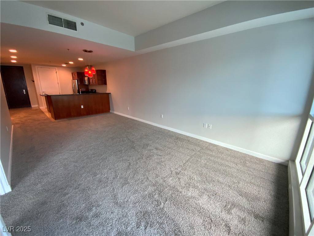 Las Vegas, NV 89103,4525 Dean Martin DR #911