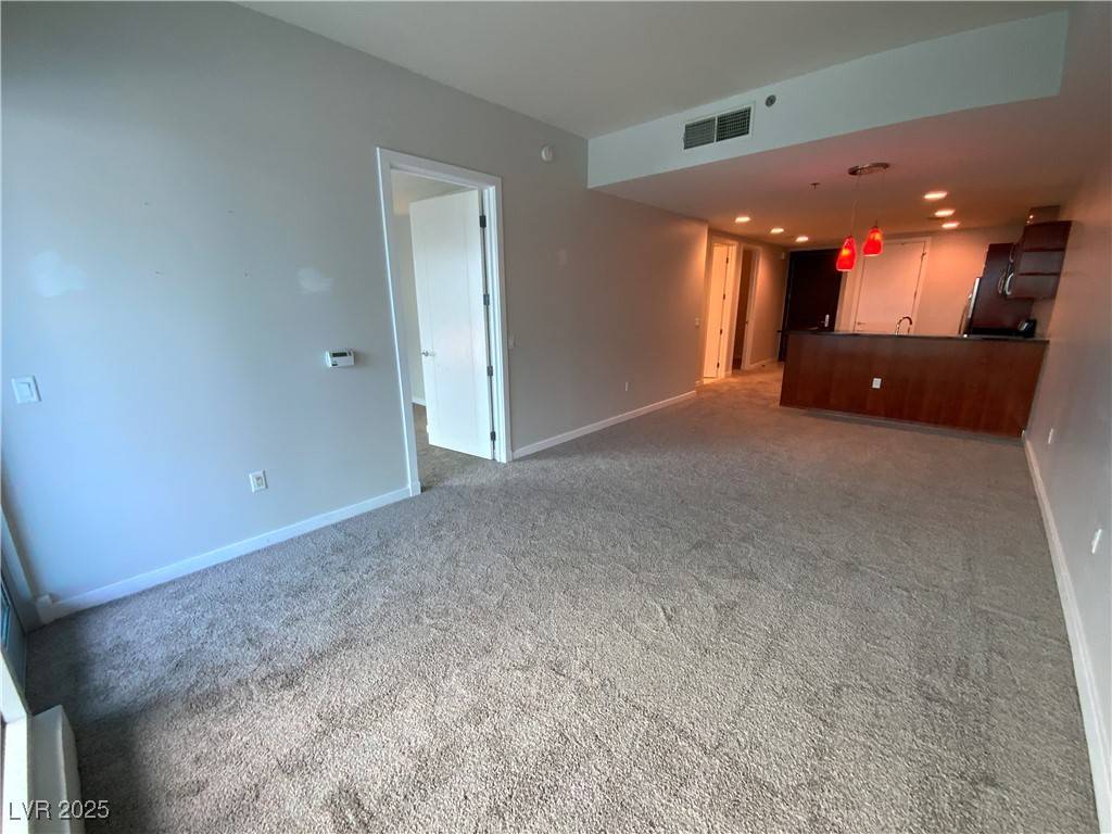 Las Vegas, NV 89103,4525 Dean Martin DR #911