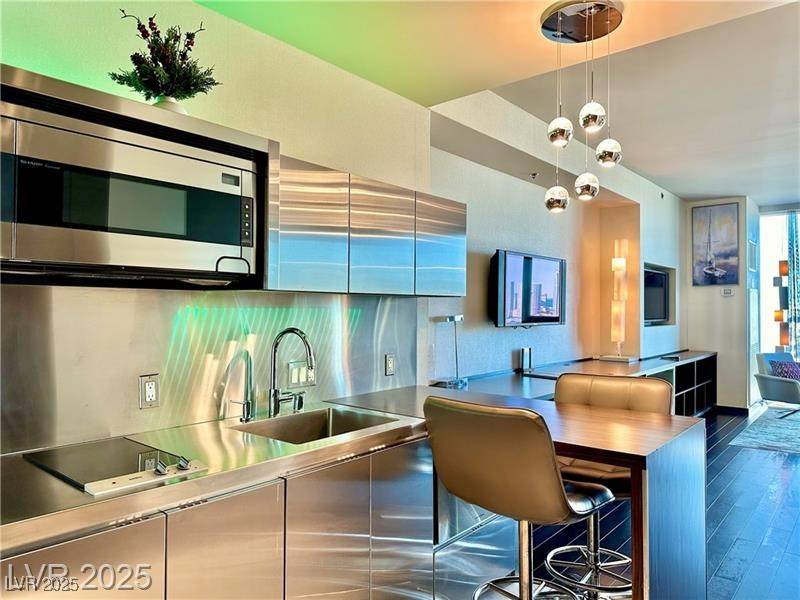 Las Vegas, NV 89103,4381 W Flamingo RD #12304