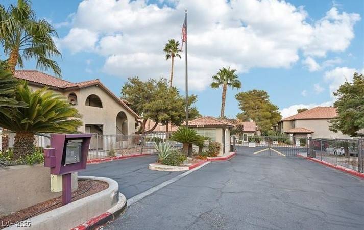 Las Vegas, NV 89117,2606 S Durango DR #287