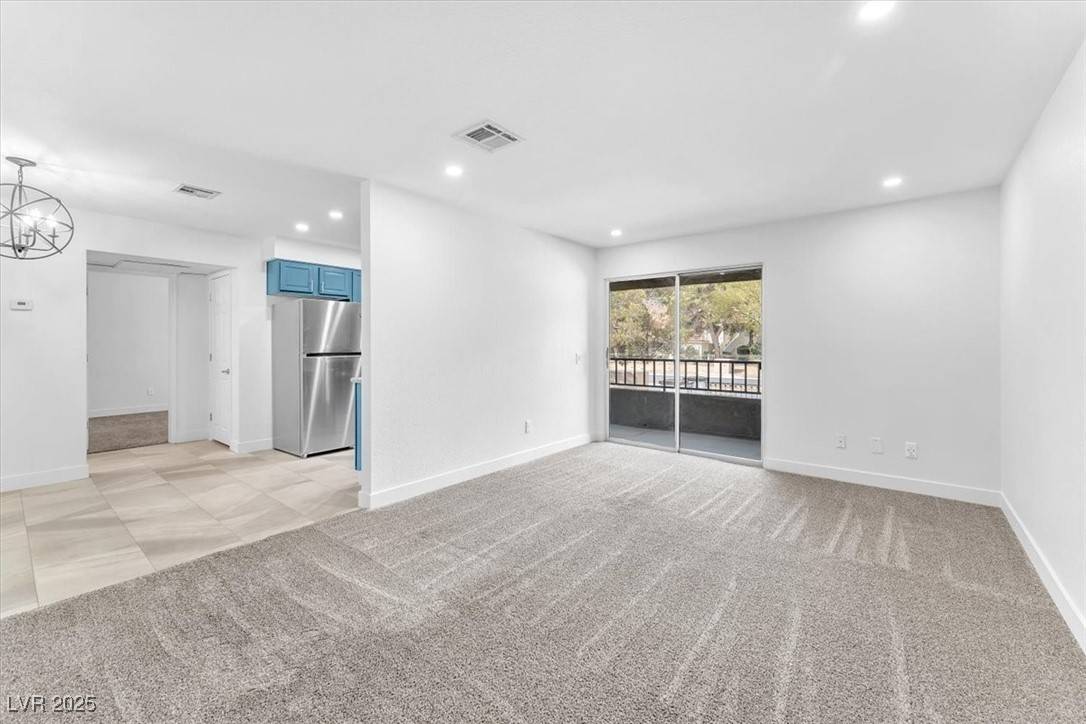 Las Vegas, NV 89117,2606 S Durango DR #287