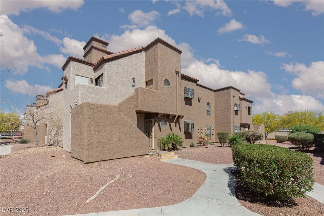 Las Vegas, NV 89142,2967 Juniper Hills BLVD #103