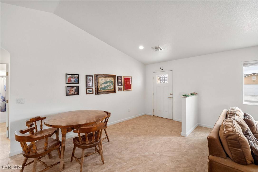 Pahrump, NV 89060,672 Lampshire LN